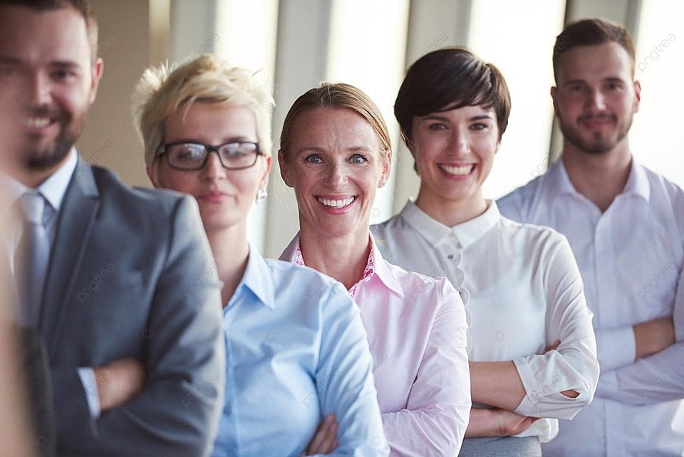 Team sorridente a rappresentare l'impatto umano